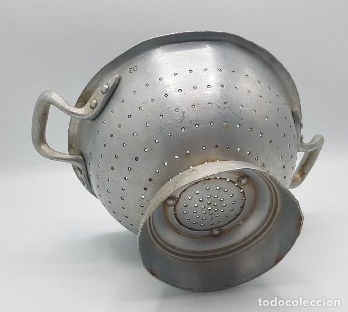 Antig&uuml;edades: Colador aluminio antiguo - Foto 3