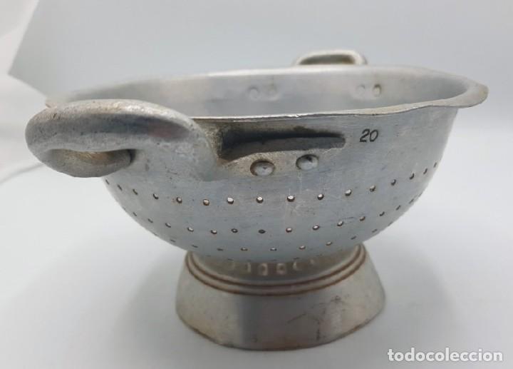 Antig&uuml;edades: Colador aluminio antiguo - Foto 7