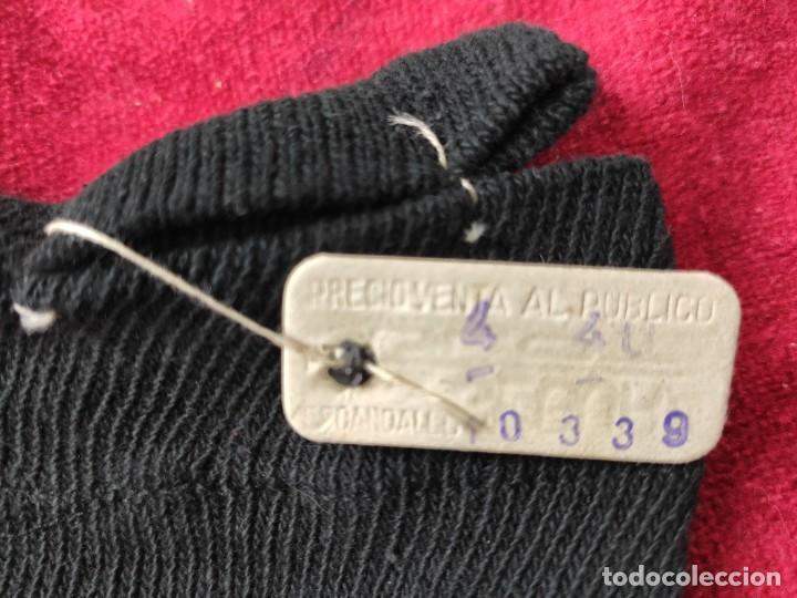 Antig&uuml;edades: MEDIAS NEGRAS DE ALGOD&Oacute;N, CON ETIQUETA - Foto 4