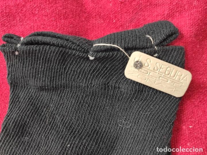 Antig&uuml;edades: MEDIAS NEGRAS DE ALGOD&Oacute;N, CON ETIQUETA - Foto 5