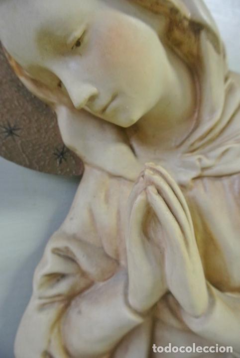 Antig&uuml;edades: Figura de la Virgen Maria. Estuco. - Foto 8