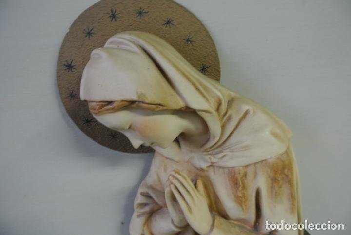 Antig&uuml;edades: Figura de la Virgen Maria. Estuco. - Foto 12