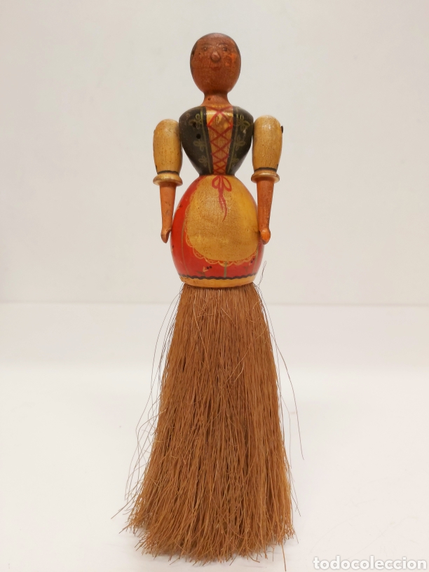Antig&uuml;edades: Cepillo madera policromada 21cm - Foto 1