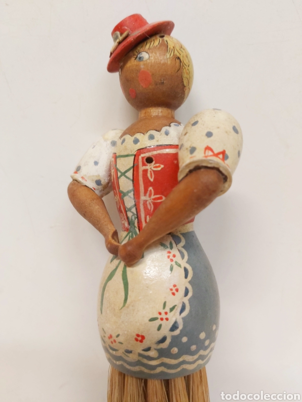 Antig&uuml;edades: Cepillo madera policromada 21cm - Foto 5