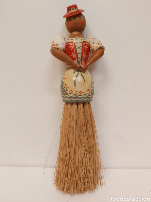 Antig&uuml;edades: Cepillo madera policromada 21cm - Foto 1