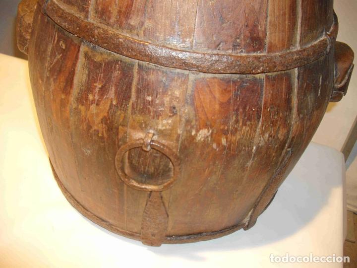 Antig&uuml;edades: TINAJA MADERA HIERRO - Foto 4
