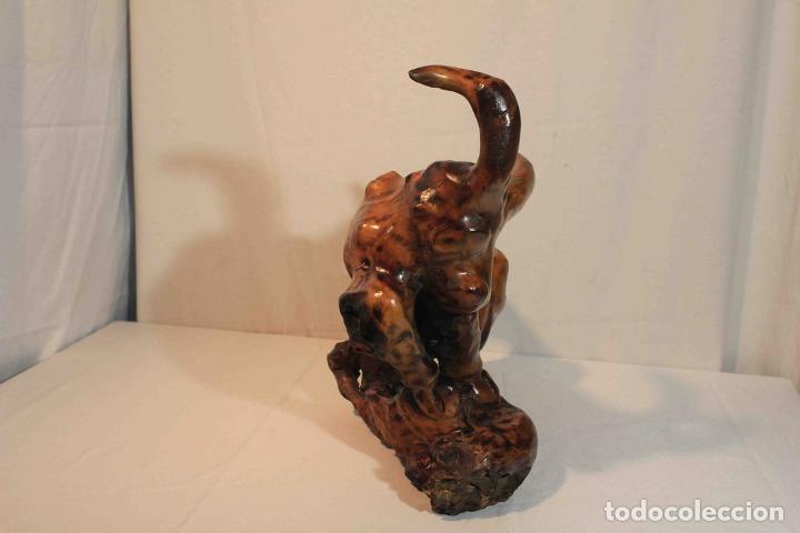 Antig&uuml;edades: FIGURA TALLA RAIZ TORO - Foto 7