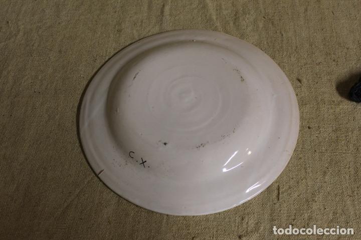 Antig&uuml;edades: plato de manises casa - Foto 2
