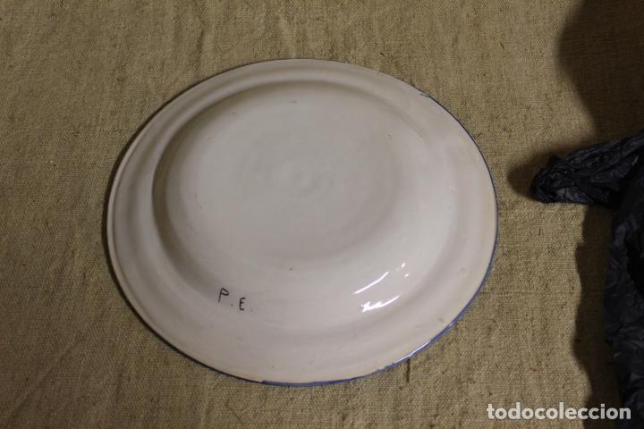Antig&uuml;edades: plato de manises flor - Foto 2