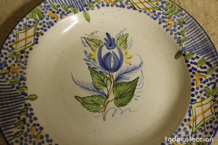 Antig&uuml;edades: plato de manises flor - Foto 4