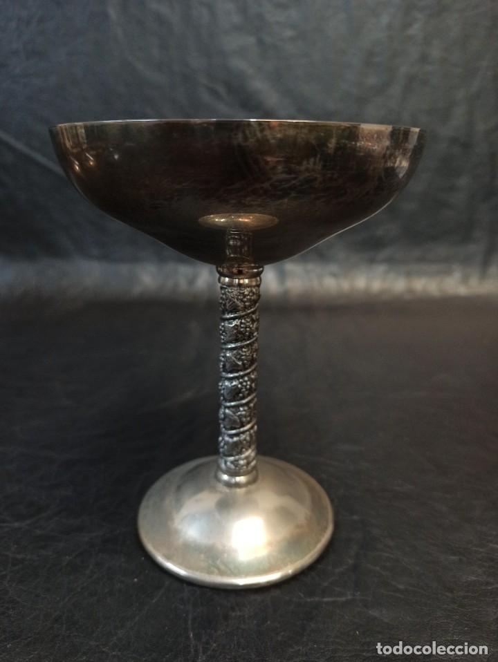 Antig&uuml;edades: 6 copas de metal para postre. C31 - Foto 4