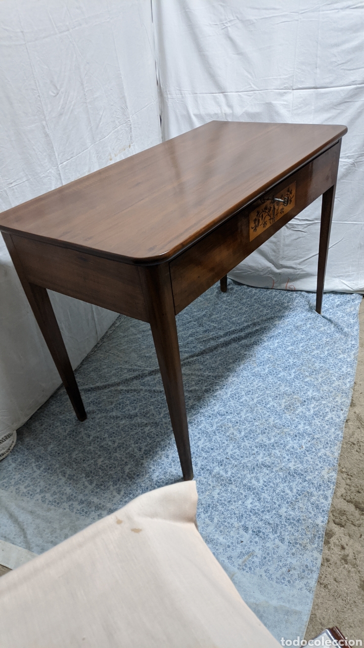 Antig&uuml;edades: Mesa de nogal - Foto 4