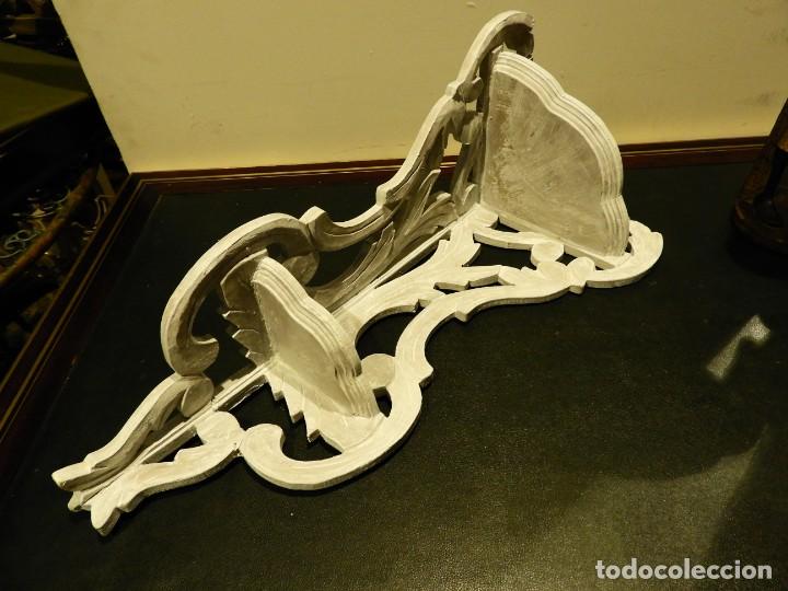 Antig&uuml;edades: RINCONERA DE MADERA EN DECAPE CON DOS ALTURAS - Foto 4
