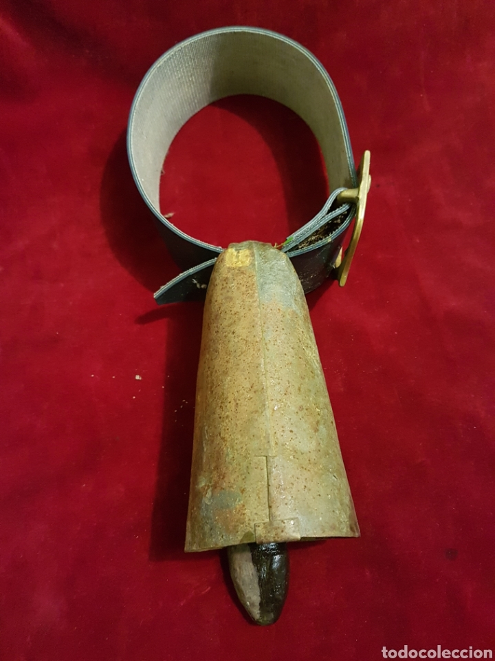 Antig&uuml;edades: Bonito cencerro con hebilla laton y correa - Foto 4