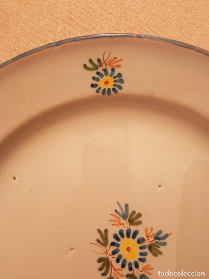 Antig&uuml;edades: Plato de Alcora, serie ramito - Foto 3