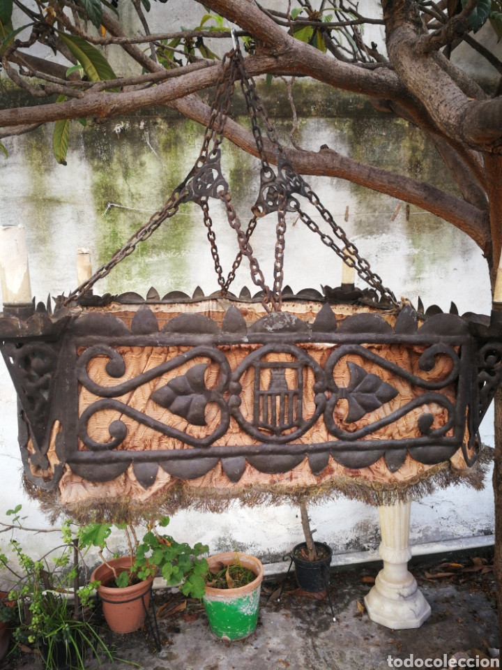 Antiquit&auml;ten: ESPECTACULAR L&Aacute;MPARA C&Iacute;RCOL CAT&Ograve;LIC(VILANOVA I LA GELTR&Uacute;) EN HIERRO FORJADO, S. XIX, 60X60CM.