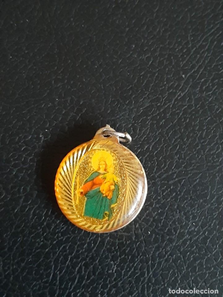 Antig&uuml;edades: Medalla religiosa de los 80 - Foto 1