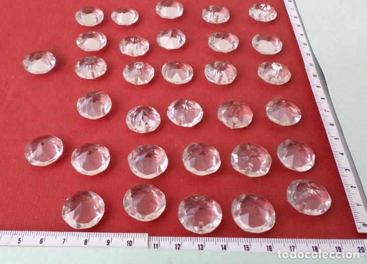 Antig&uuml;edades: 32 piezas de cristal - Foto 2