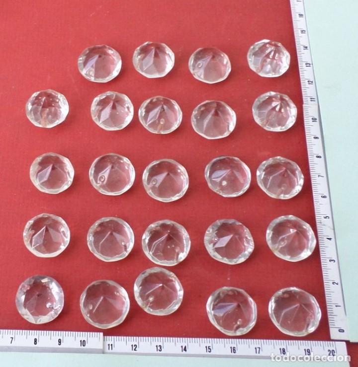 Antig&uuml;edades: 24 piezas de cristal - Foto 1