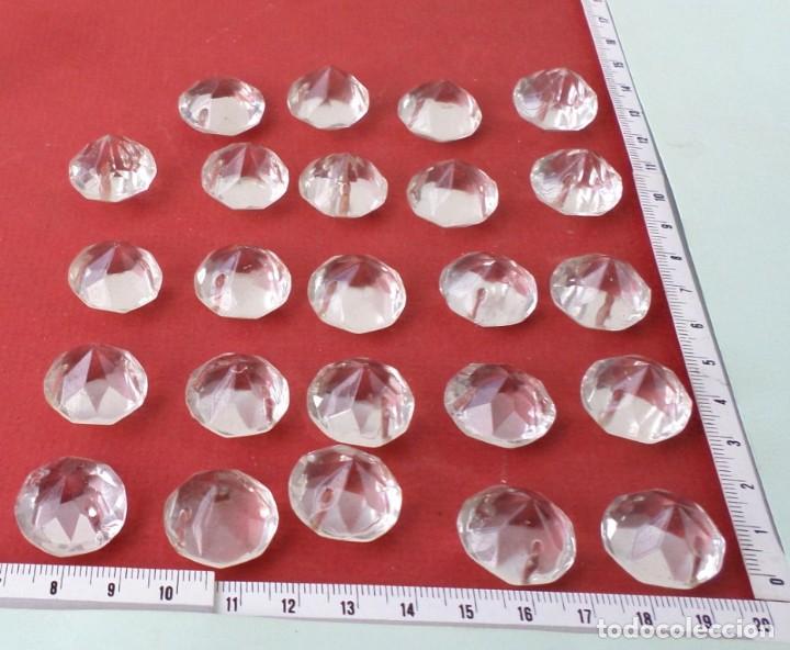 Antig&uuml;edades: 24 piezas de cristal - Foto 2
