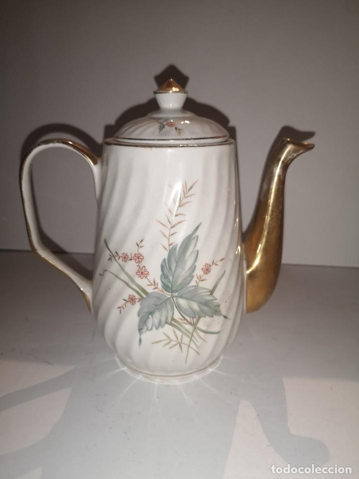 Antig&uuml;edades: Tetera porcelana Royal - Foto 1