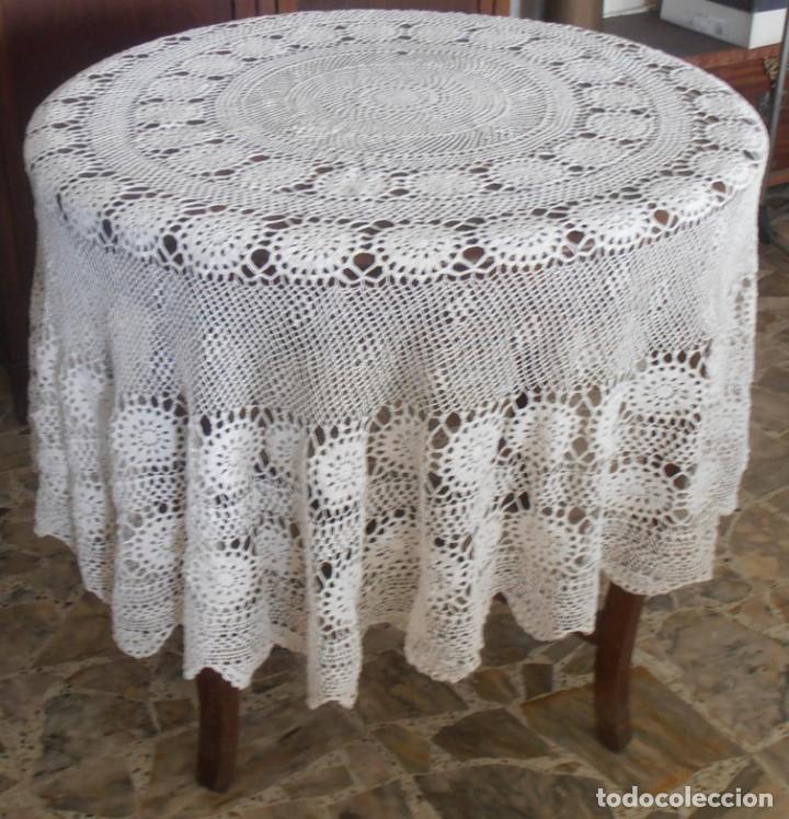 Antig&uuml;edades: MANTEL A GANCHILLO , REDONDO - Foto 2