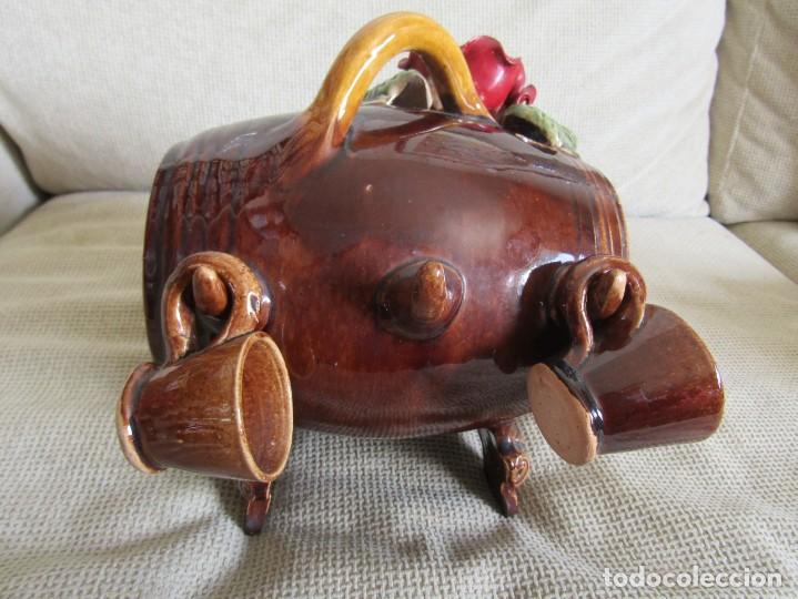 Antig&uuml;edades: Barril de Barro / Arcilla con 5 tazas - Foto 4