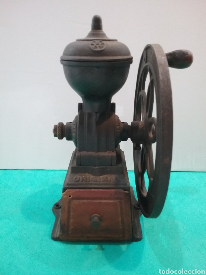 Antiquit&auml;ten: Molinillo de caf&eacute; rueda lateral marca JMF. Espa&ntilde;a