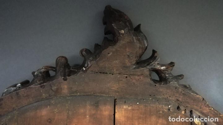 Antig&uuml;edades: ESPEJO DE TOCADOR BISELADO CON MARCO DE MADERA CON COPETE - Foto 9
