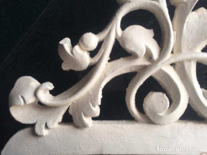 Antig&uuml;edades: TABLA DE MADERA CON INICIALES - Foto 5