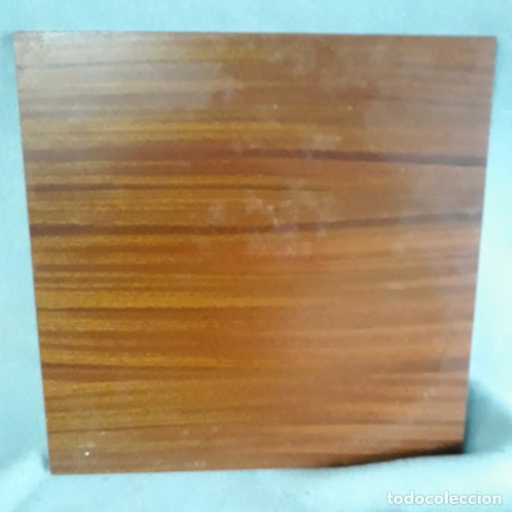 Antig&uuml;edades: Tablero de ajedrez de madera con trabajo de taracea - Foto 4
