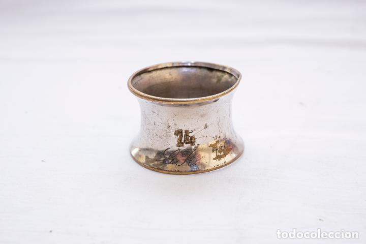 Antiques: servilletero