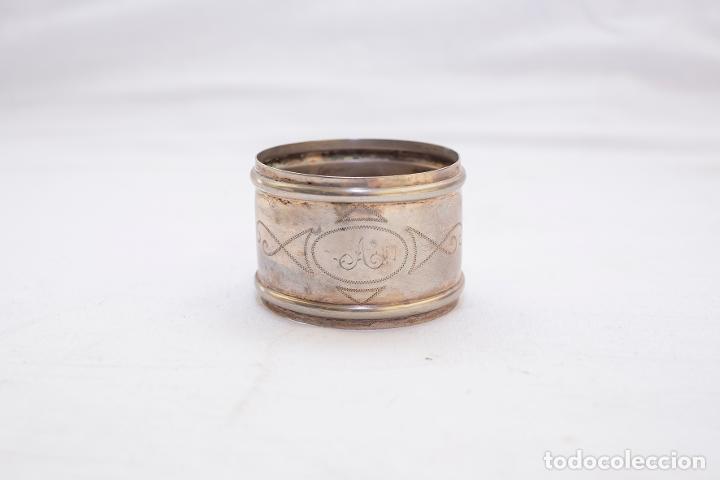 Antiques: servilletero