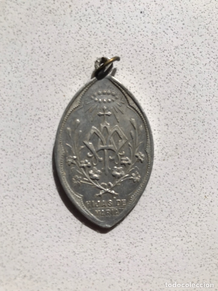 Antig&uuml;edades: Medalla Virgen - Foto 2
