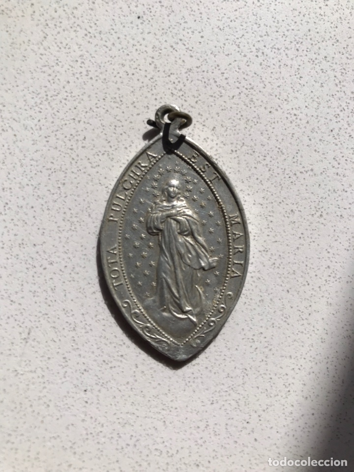 Antig&uuml;edades: Medalla Virgen - Foto 1