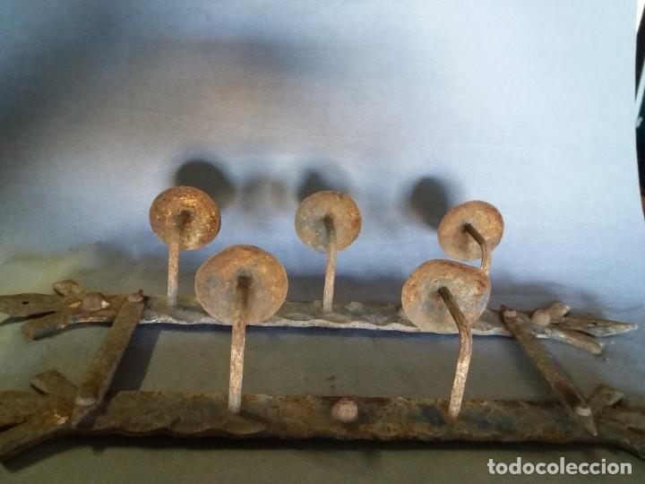 Antig&uuml;edades: PERCHA DE FORJA RUSTICA - Foto 5