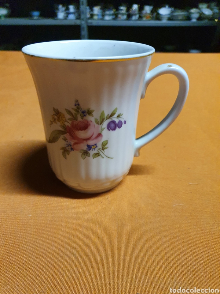 Antig&uuml;edades: Taza Porcelana - Foto 1