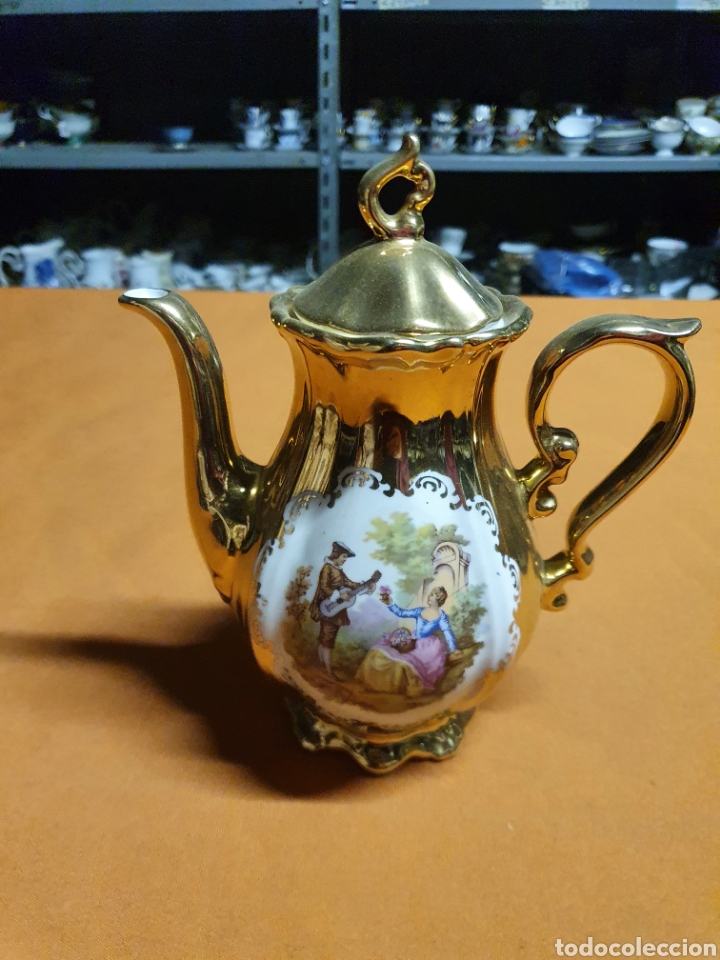 Antig&uuml;edades: Cafetera Porcelana - Foto 1