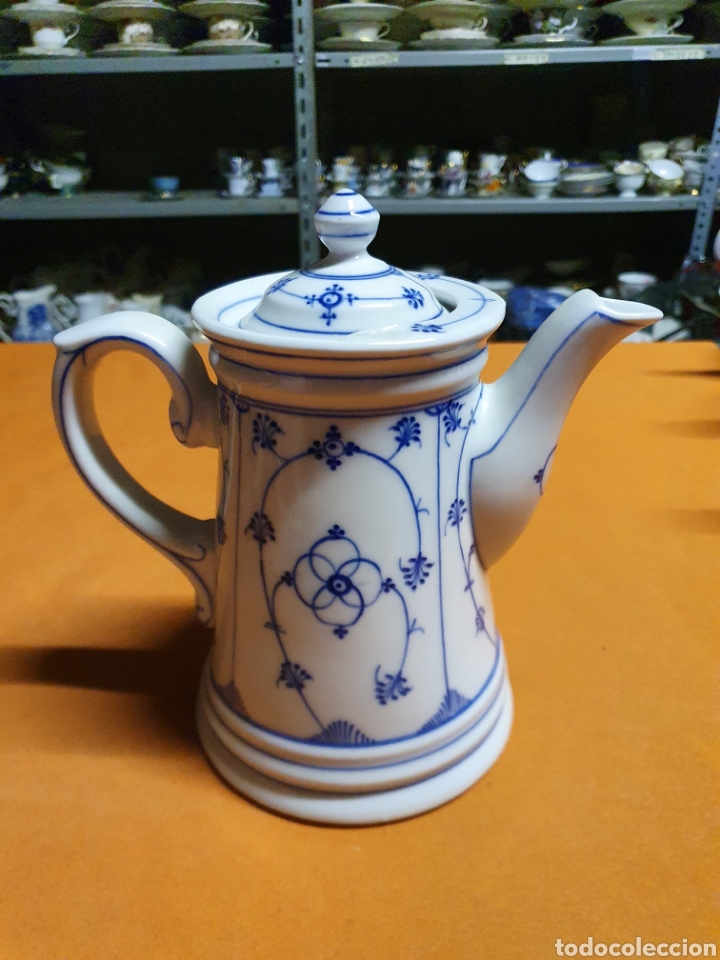 Antig&uuml;edades: Cafetera Porcelana - Foto 1