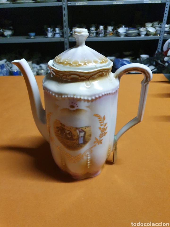 Antig&uuml;edades: Cafetera Porcelana - Foto 1