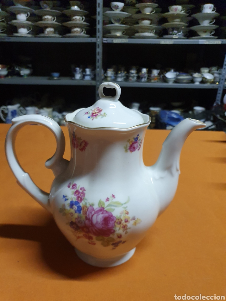 Antig&uuml;edades: Cafetera Porcelana - Foto 1
