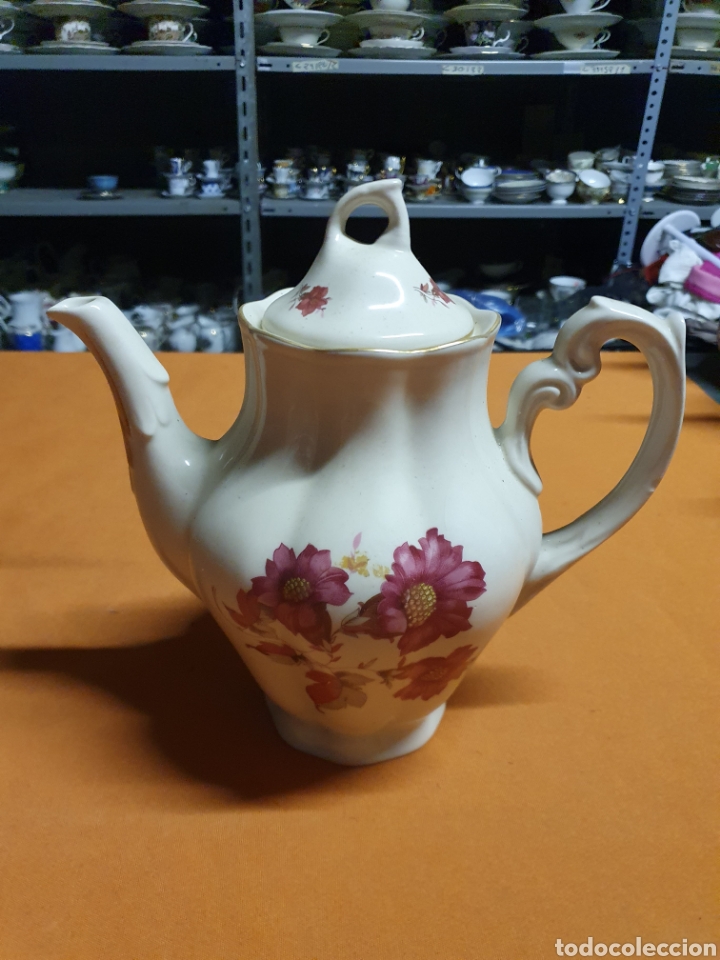 Antig&uuml;edades: Cafetera Porcelana - Foto 1