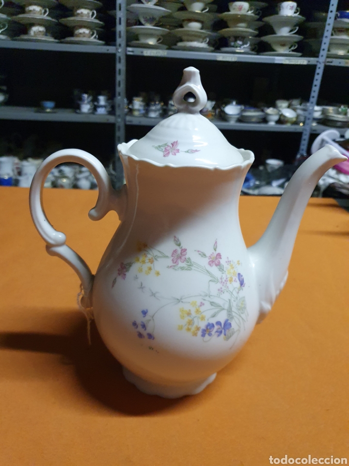 Antig&uuml;edades: Cafetera Porcelana - Foto 1
