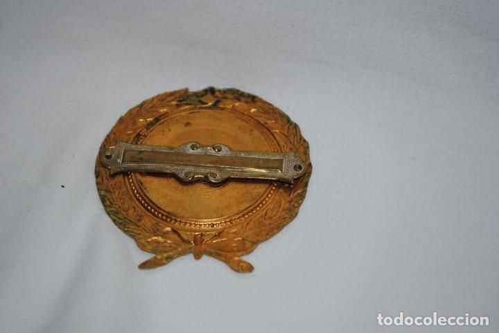 Antig&uuml;edades: VIRGEN DEL CARMEN , CON CORONA DE LAUREL - Foto 2