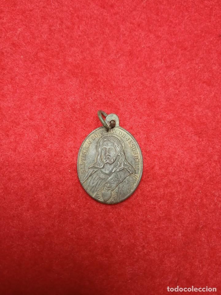 Antig&uuml;edades: Antigua Medalla Religiosa Sant&iacute;simo Coraz&oacute;n. - Foto 1