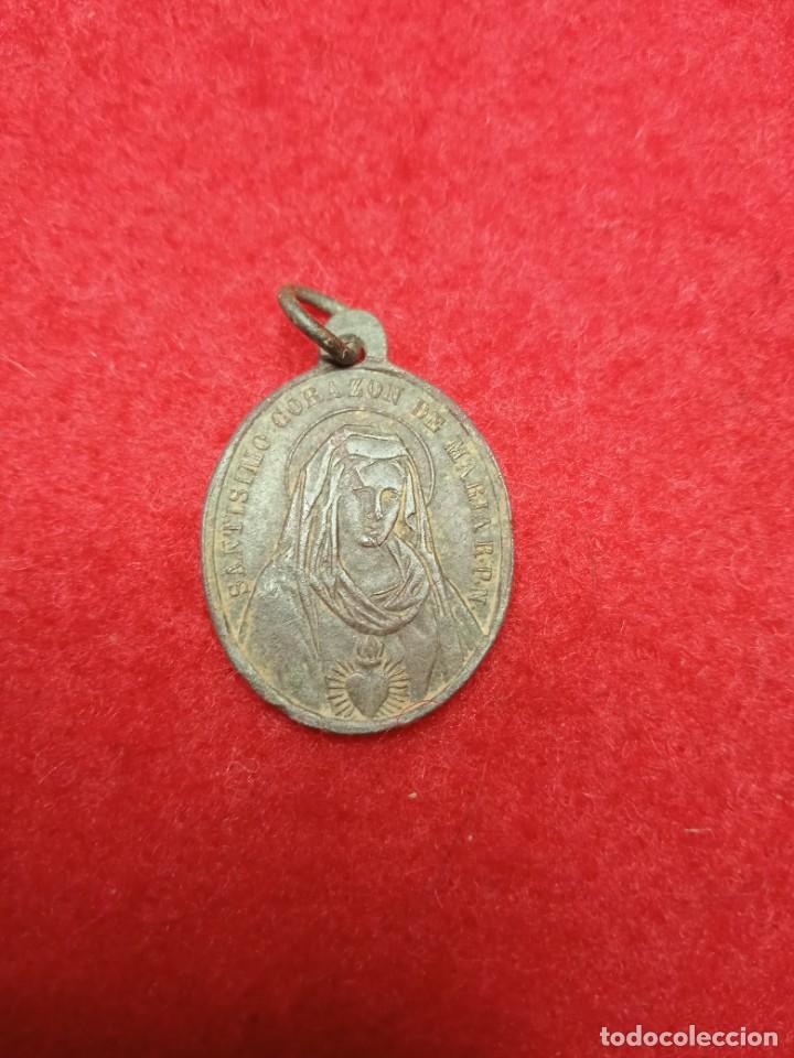 Antig&uuml;edades: Antigua Medalla Religiosa Sant&iacute;simo Coraz&oacute;n. - Foto 2