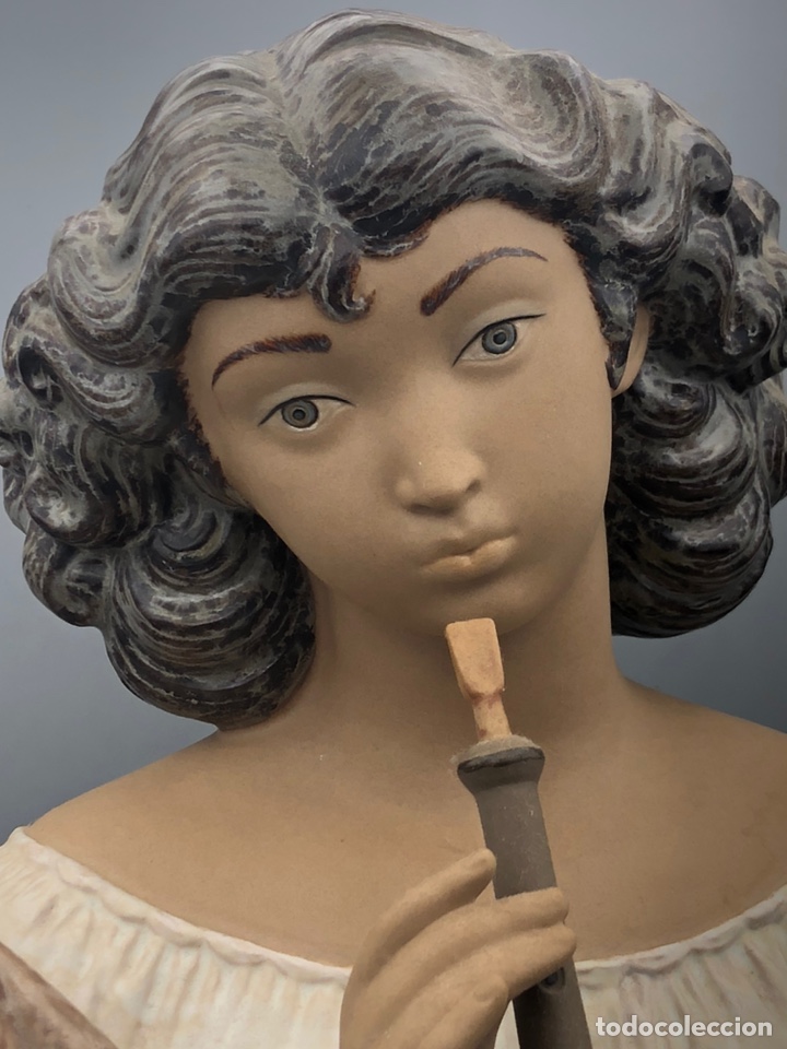 Antig&uuml;edades: REF: 01012107 &ldquo;BUSTO DONCELLA CON DULZAINA&rdquo; LLADR&Oacute; - Foto 3