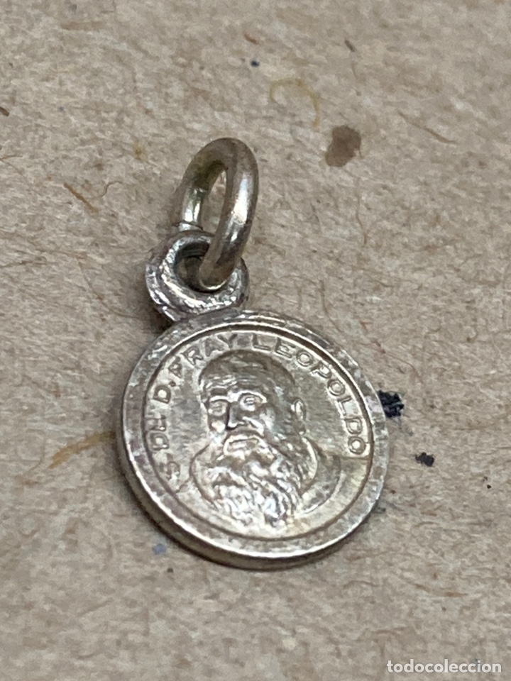 Antig&uuml;edades: Medalla de plata religiosa - Foto 1
