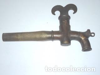 Antig&uuml;edades: GRIFO EN BRONCE PARA TONEL - Foto 2
