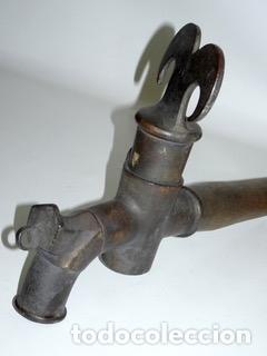 Antig&uuml;edades: GRIFO EN BRONCE PARA TONEL - Foto 3